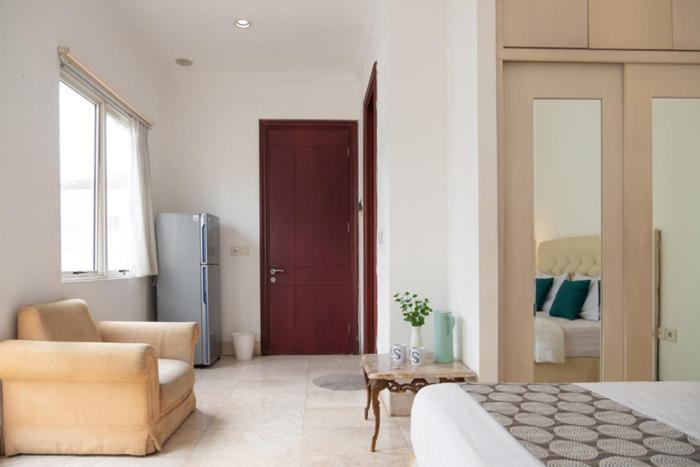 Twospaces Living At The Unit Residence Jakarta Exteriör bild