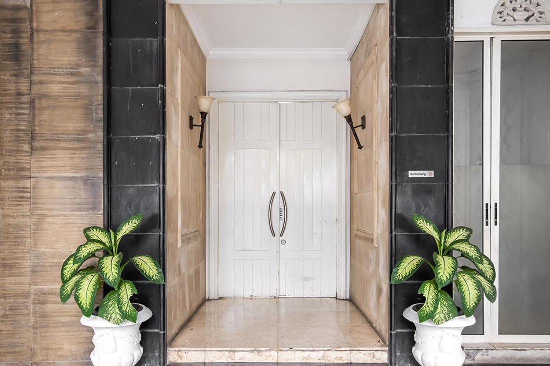 Twospaces Living At The Unit Residence Jakarta Exteriör bild